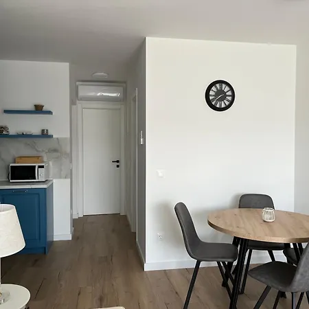 One-bedroom With Private Parking Apartment Makarska
