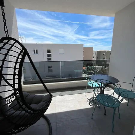 Apartment One-bedroom With Private Parking Makarska